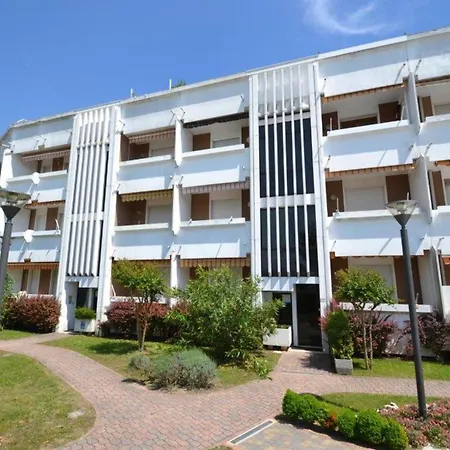 Enjoy The Peace On Our Beautiful Terrace - Beahost